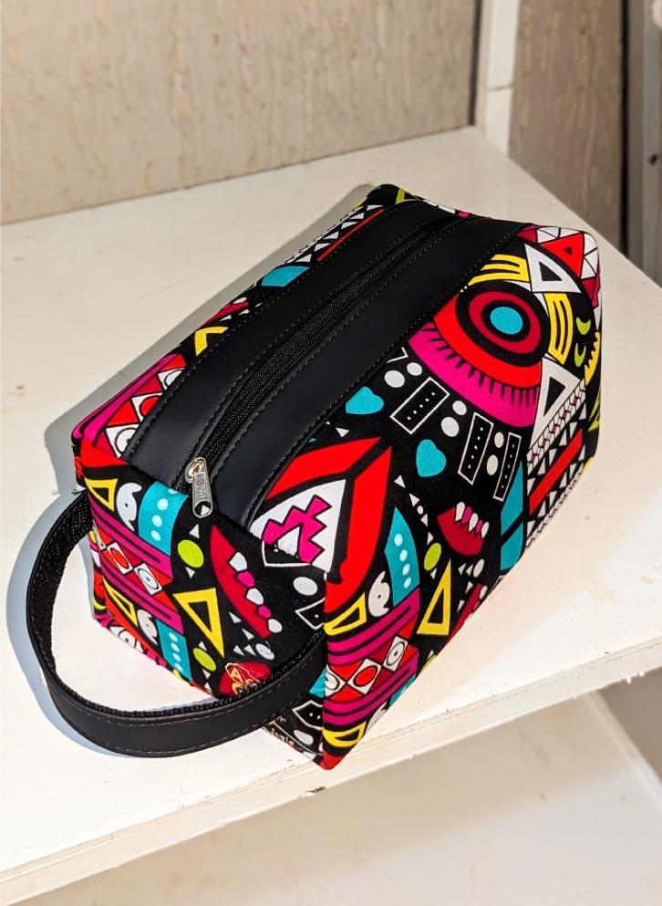 Trousse de toilette en wax Sandy